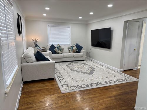 20312 Carlysle St, Dearborn, MI, 48124-3806 | Card Image