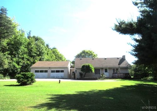 7301 Cole Rd, Colden, NY, 14033-9741 | Card Image