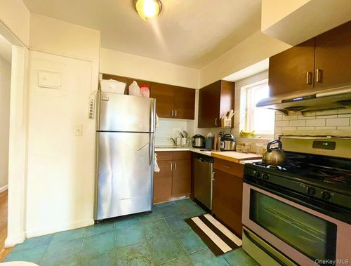 apt-c4-4618 161st St, Flushing, NY, 11358-3656 | Card Image