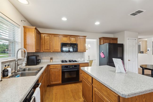 2015 Sumac Dr, House other with 3 bedrooms, 2 bathrooms and null parking in Forney TX | Image 11