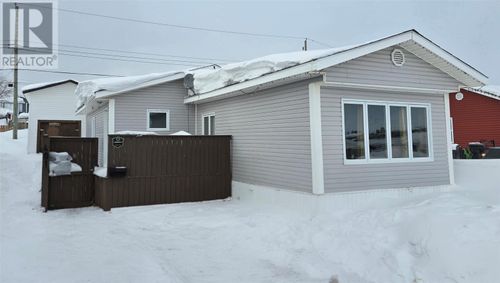 4011 Bartlett Drive, Labrador City, NL, A2V2P8 | Card Image