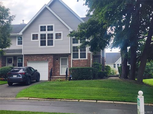 4 Sprucewood Boulevard, Islip, NY, 11722 | Card Image