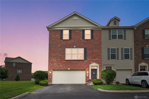 9604 Tahoe Dr, Washingtn Twp, OH, 45458-3773 | Card Image