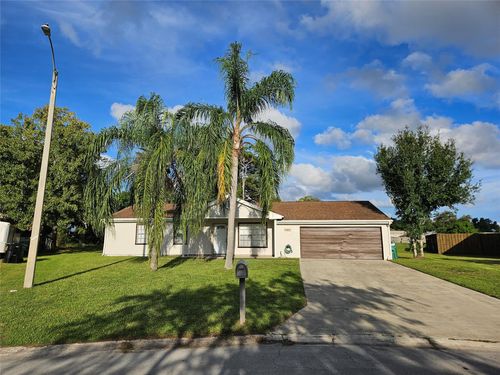 2065 Se Oxmoor Ter, Port St Lucie, FL, 34952-8831 | Card Image