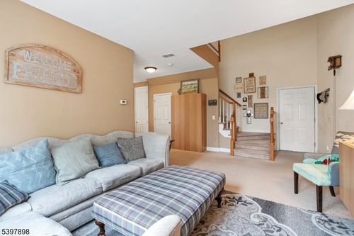 106 Limerick Ln, Phillipsburg, NJ, 08865-5730 | Card Image