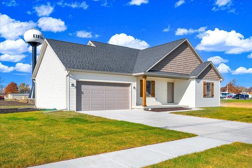 180 S Oak St, El Paso, IL, 61738 | Card Image