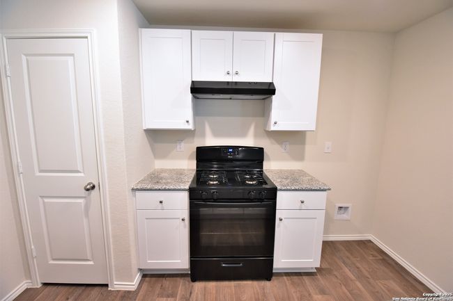 3335 Stoney Knl, House other with 3 bedrooms, 2 bathrooms and null parking in San Antonio TX | Image 6