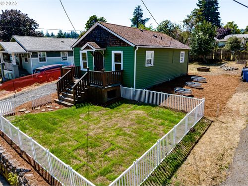 907 Nw Greeley St, Camas, WA, 98607-1957 | Card Image