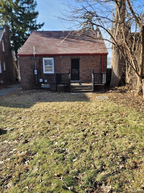 18982 Coyle St, Detroit, MI, 48235-2832 | Card Image