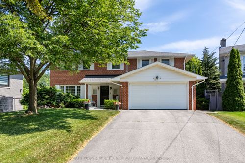 4 Welbrooke Pl, Etobicoke, ON, M9B5A3 | Card Image