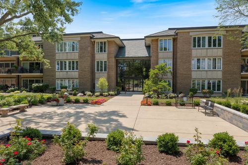 apt-b207-2 Oak Brook Club Dr, Oak Brook, IL, 60523-8564 | Card Image