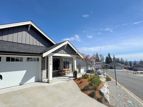 6078 Kingbird Ave, Sechelt, BC, V7Z0S4 | Card Image