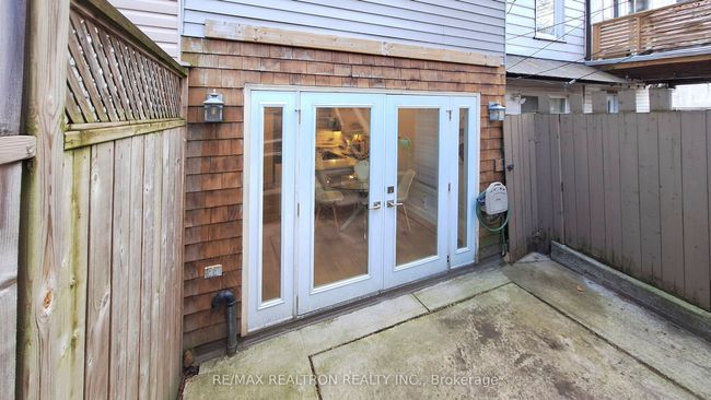 92 Walpole Ave, House attached with 2 bedrooms, 1 bathrooms and null parking in Toronto ON | Image 35