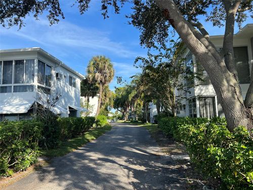 6d-1015 Se 15th St, Fort Lauderdale, FL, 33316-2176 | Card Image