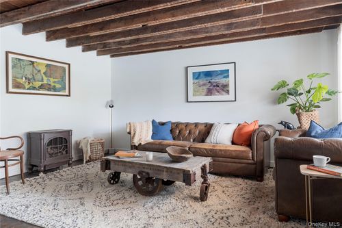 13 Phillips St, Middletown, NY, 10940-4256 | Card Image