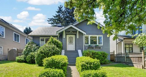 834 Fourth St, New Westminster, BC, V3L2W6 | Card Image
