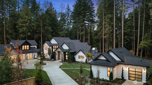 7107 254th Ave Ne, Redmond, WA, 98053-2609 | Card Image