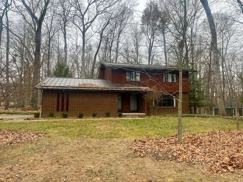 213 E Woodside Dr, Gambier, OH, 43022-5018 | Card Image