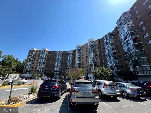 4-701-15100 Interlachen Dr, SILVER SPRING, MD, 20906-5611 | Card Image