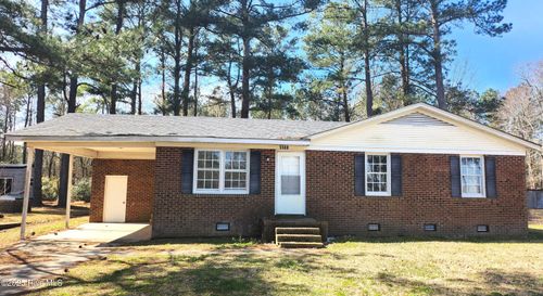 5500 Gaskins Rd, Grimesland, NC, 27837-8809 | Card Image