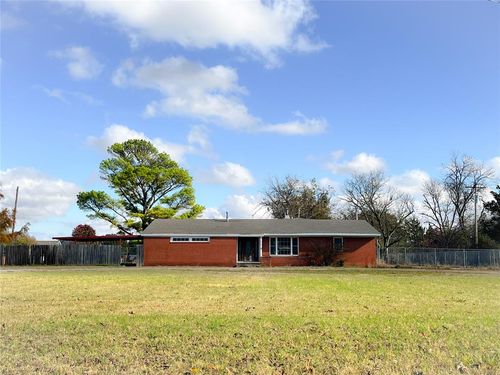 500 E Iowa St, Walters, OK, 73572-1614 | Card Image