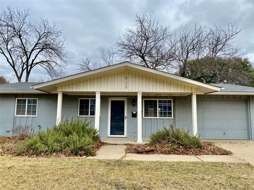 828 Kingswood Ave, Richardson, TX, 75080-3045 | Card Image