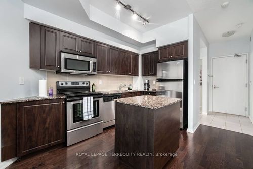 315-215 Fort York Blvd, Toronto, ON, M5V4A2 | Card Image