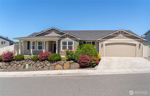 2219 Treat St Se, East Wenatchee, WA, 98802-5893 | Card Image