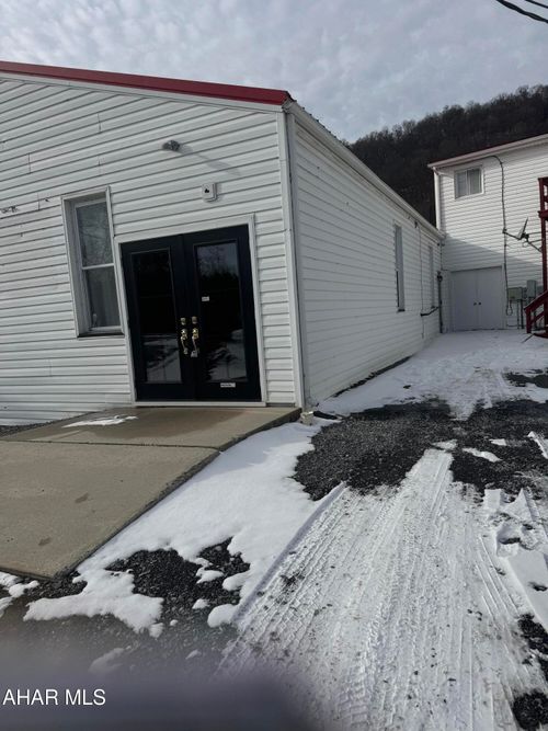 9528 Lincoln Hwy, Bedford, PA, 15522-3764 | Card Image