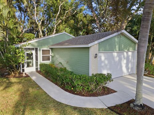 331 Bearded Oaks Cir, SARASOTA, FL, 34232-1643 | Card Image
