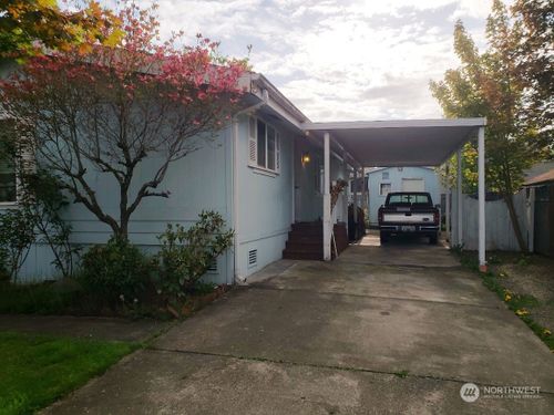 111-520 Willow Dr, Enumclaw, WA, 98022-6428 | Card Image