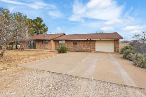 1100 W Fort Davis Ave, Alpine, TX, 79830-1662 | Card Image