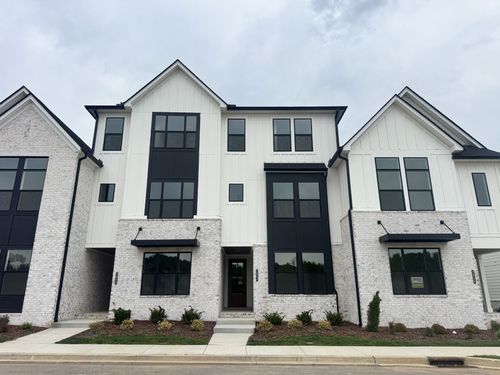 2068 Conductor Ln, Thompsons Station, TN, 37179-2940 | Card Image