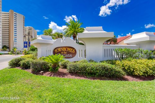 2932 Sea Oats Cir, Daytona Beach, FL, 32118-5938 | Card Image