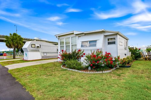 206 Hightide Dr, North Myrtle Beach, SC, 29582-8021 | Card Image