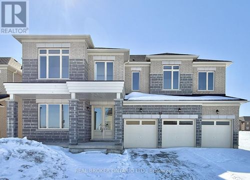 33 Cecil Saunders Dr, Keswick, ON, L4P0T3 | Card Image