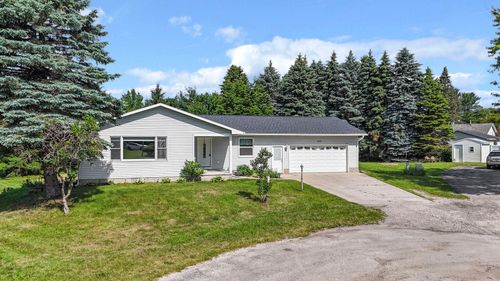 3235 Princeton Court, Garfield Charter Township, MI, 49684 | Card Image