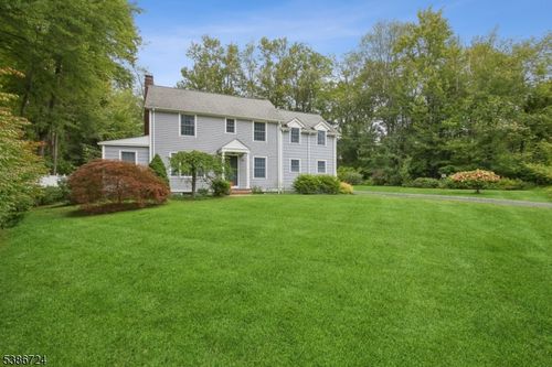 73 Conkling St, Basking Ridge, NJ, 07920-1768 | Card Image