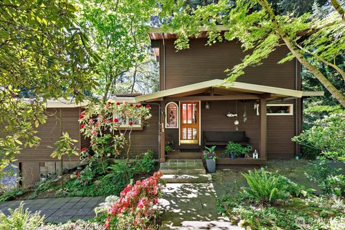 6418 E Mercer Way, Mercer Island, WA, 98040-5131 | Card Image