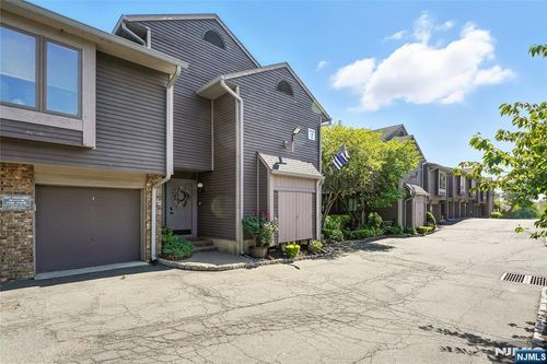 855 Valley Brook Ave, Lyndhurst, NJ, 07071-1326 | Card Image