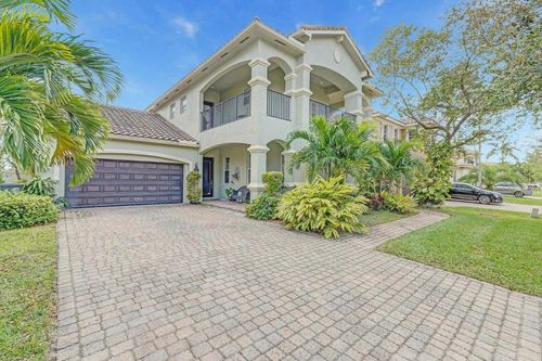 599 Cresta Cir, West Palm Beach, FL, 33413-1047 | Card Image