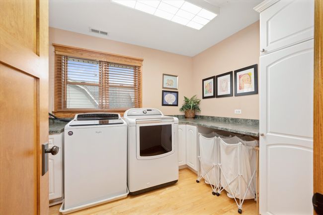 221 N Illinois St, House other with 4 bedrooms, 4 bathrooms and 2 parking in Elmhurst IL | Image 24