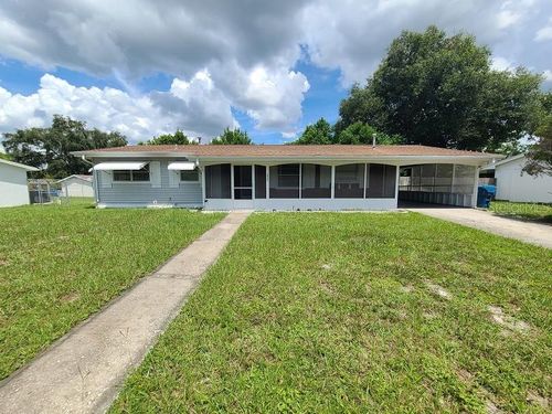 5040 Essex Ln, Spring Hill, FL, 34606-1727 | Card Image