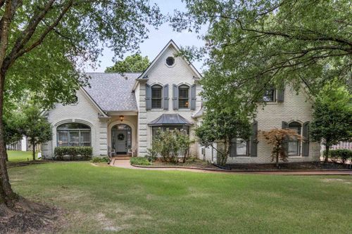 10290 Shrewsbury Run W, Collierville, TN, 38017-8667 | Card Image