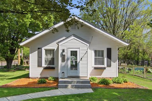 1502 Hogeboom Ave, Eau Claire, WI, 54701-4347 | Card Image