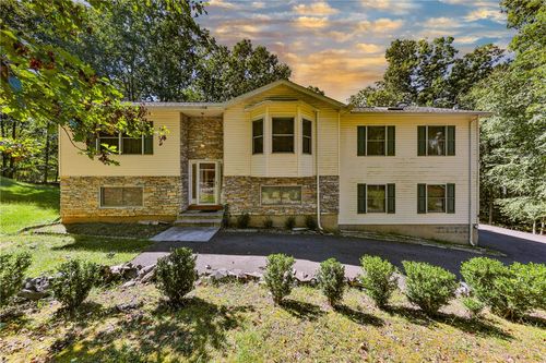 3359 Trafalgar Avenue, East Stroudsburg, PA, 18302 | Card Image