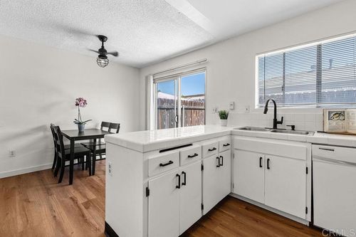 471 S Lincoln Ave, El Cajon, CA, 92020-4767 | Card Image