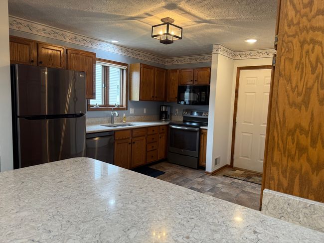 Kitchen | Image 11