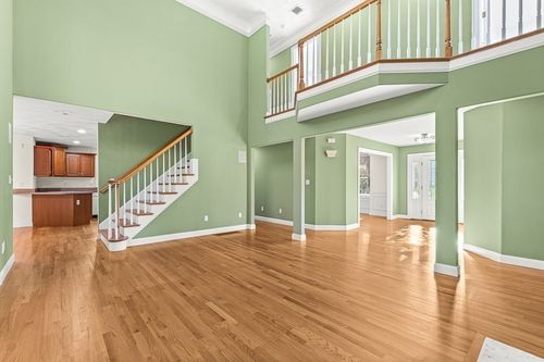 109 Meadow Creek Dr, Dracut, MA, 01826-2763 | Card Image