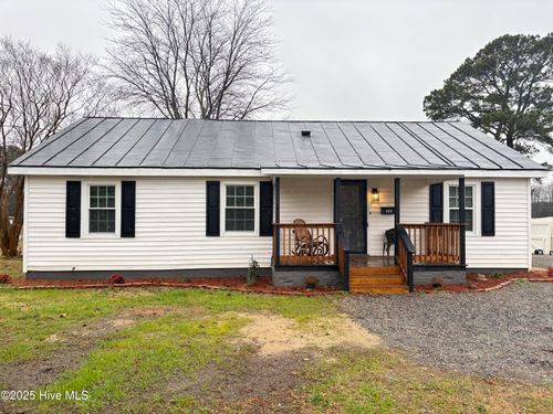 111 Lawrence St, Murfreesboro, NC, 27855-1505 | Card Image